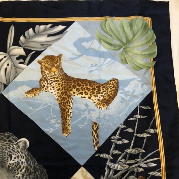 Vintage Ferragamo jungle cat scarf - Picture 5 of 13